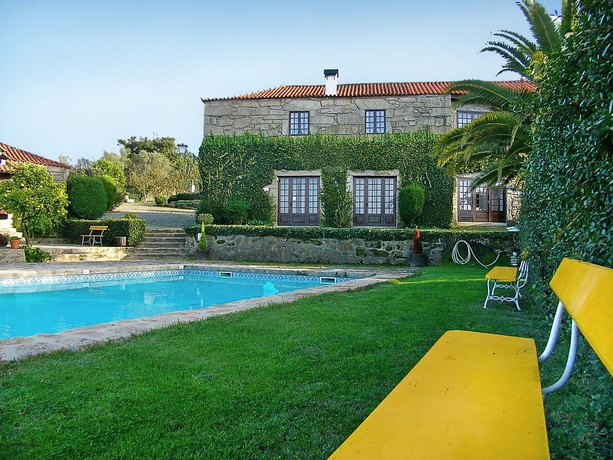 Imagen de la piscina del Hotel Quinta De Santo Antonio, Moncao. Foto 9
