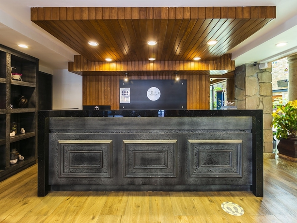 Imagen de los interiores del Hotel Quinta Del Rey. Foto 19