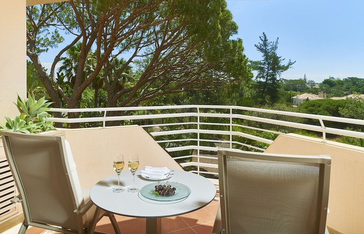 Imagen de la habitación del Hotel Quinta Do Lago. Foto 3