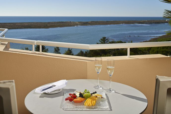 Imagen de la habitación del Hotel Quinta Do Lago. Foto 10