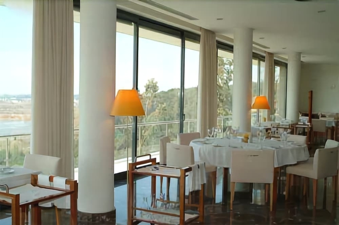 Imagen del bar/restaurante del Hotel Quinta Do Louredo. Foto 3