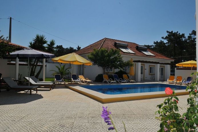 Imagen de la piscina del Hotel Quinta Do Moinho De Vento - Racket and Country Club. Foto 13
