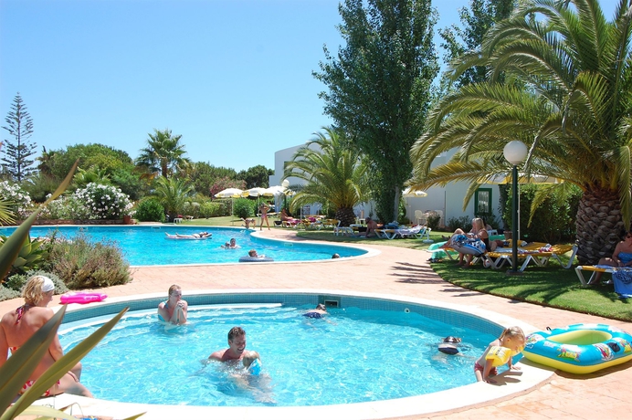 Imagen de la piscina del Hotel Quinta Do Paraíso. Foto 9