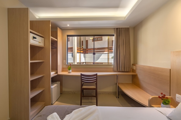 Imagen de la habitación del Hotel Quinta Do Sol Praia. Foto 3