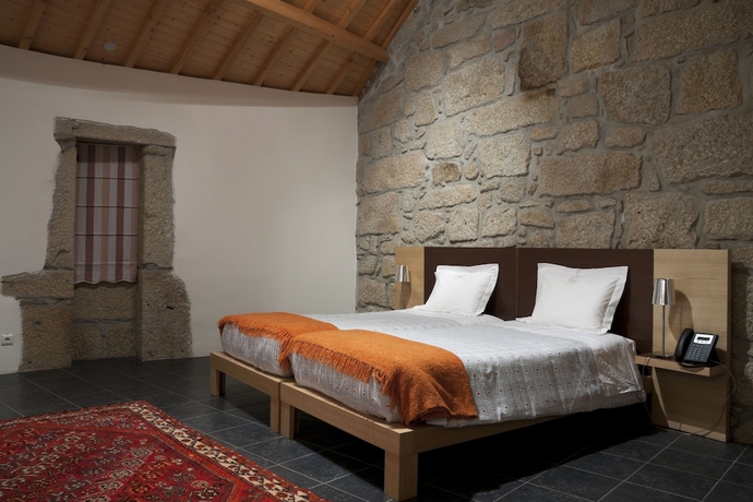 Imagen de la habitación del Hotel Quinta Dos 4 Lagares. Foto 4