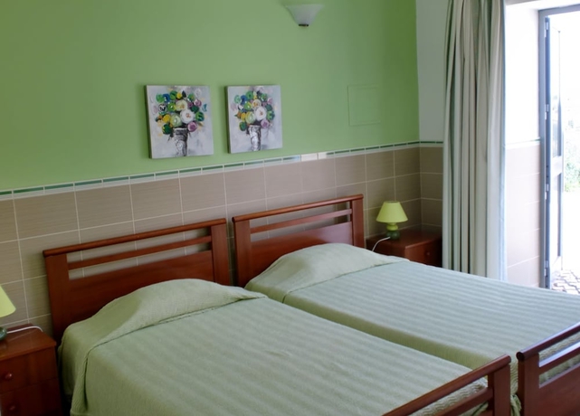 Imagen de la habitación del Hotel Quinta Dos Caracóis. Foto 5