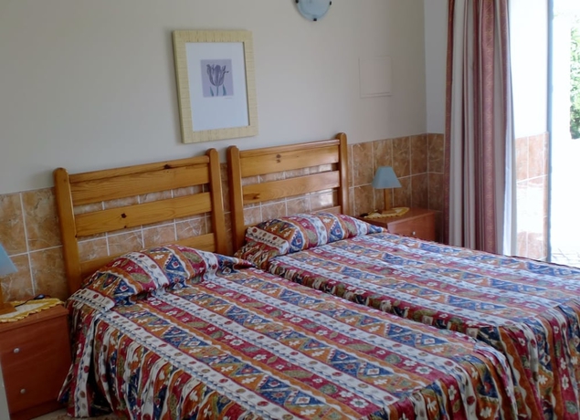 Imagen de la habitación del Hotel Quinta Dos Caracóis. Foto 13