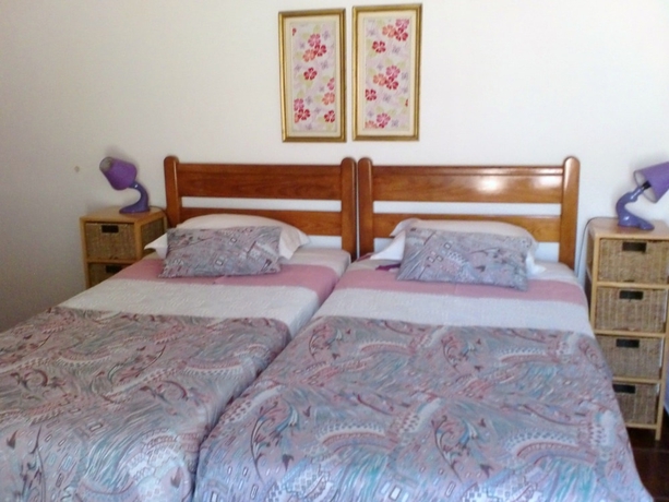 Imagen de la habitación del Hotel Quinta Dos Caracóis. Foto 16