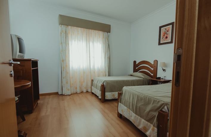 Imagen de la habitación del Hotel Quinta Dos Cedros. Foto 7