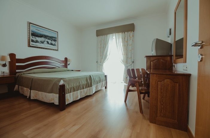 Imagen de la habitación del Hotel Quinta Dos Cedros. Foto 9