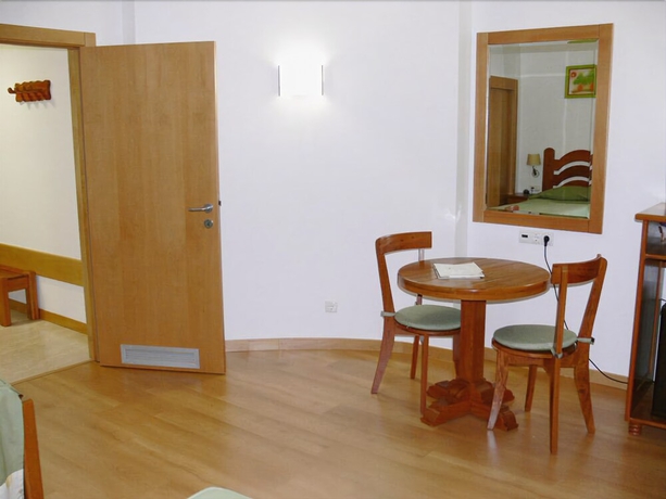 Imagen de la habitación del Hotel Quinta Dos Cedros. Foto 11