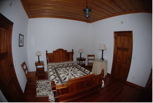 Imagen de la habitación del Hotel Quinta Dos Figos. Foto 16