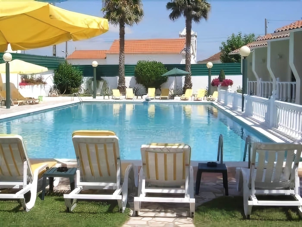 Imagen de la piscina del Hotel Quinta Dos Três Pinheiros. Foto 15