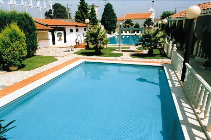 Imagen de la piscina del Hotel Quinta Dos Três Pinheiros. Foto 16