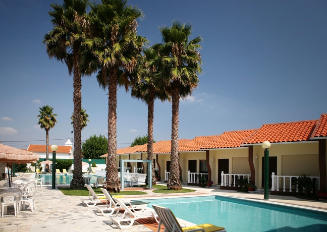 Imagen de la piscina del Hotel Quinta Dos Três Pinheiros. Foto 17