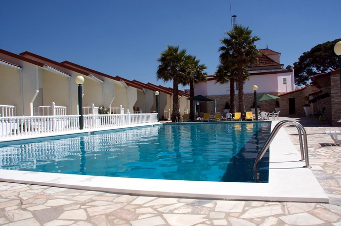Imagen de la piscina del Hotel Quinta Dos Três Pinheiros. Foto 18