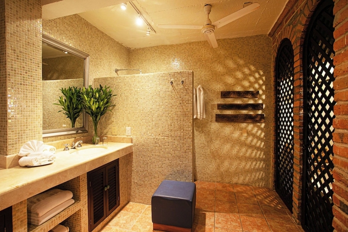 Imagen de la habitación del Hotel Quinta Maria Cortez Beach. Foto 12