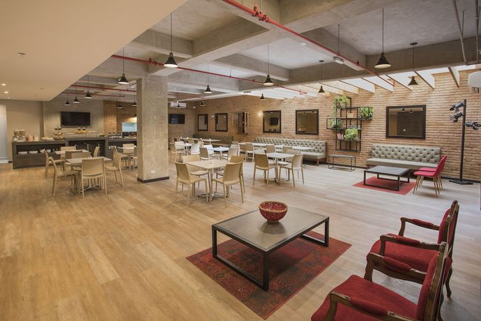 Imagen del bar/restaurante del Hotel Quinta Norte Chipichape Cali. Foto 10