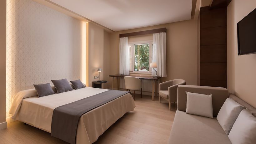 Imagen de la habitación del Hotel Quinta Real Granada. Foto 15