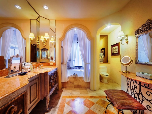 Imagen de la habitación del Hotel Quinta Real Guadalajara. Foto 4