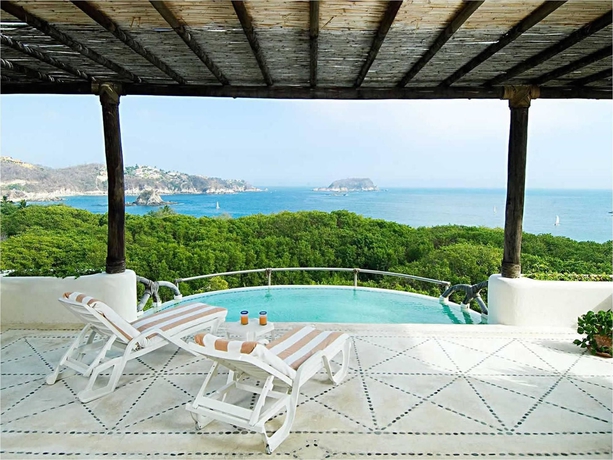 Imagen de la piscina del Hotel Quinta Real Huatulco. Foto 15