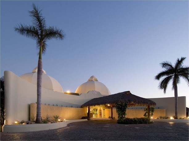 Imagen de los exteriores del Hotel Quinta Real Huatulco. Foto 4