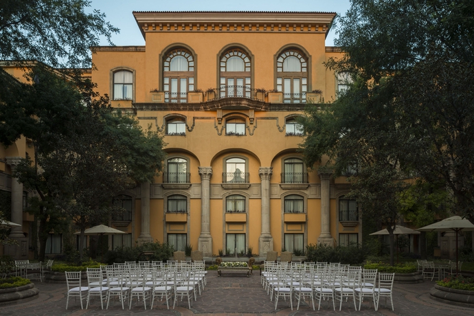 Imagen de los exteriores del Hotel Quinta Real Monterrey. Foto 7