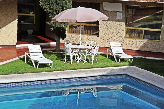 Imagen de la piscina del Hotel Quinta Rivera. Foto 16