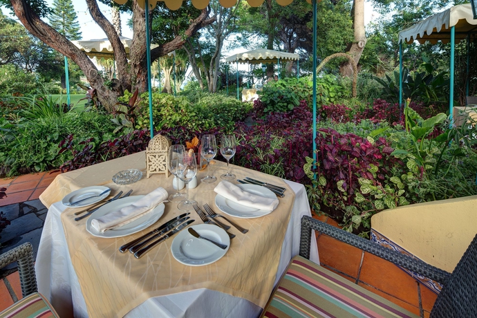 Imagen del bar/restaurante del Hotel Quinta Splendida Wellness and Botanical Garden. Foto 3