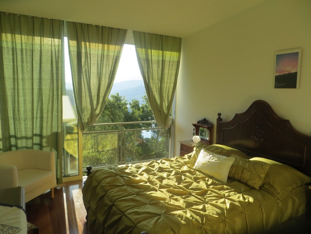 Imagen de la habitación del Hotel Quinta das Aguincheiras. Foto 5