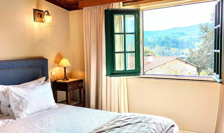 Imagen de la habitación del Hotel Quinta do Burgo. Foto 8