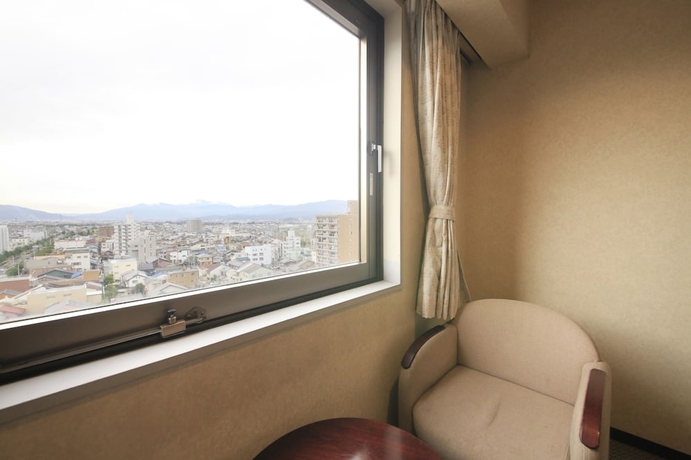 Imagen de la habitación del Hotel Quintessa Ogaki. Foto 12