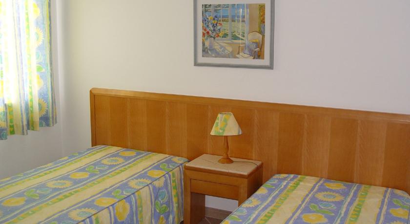 Imagen de la habitación del Hotel Quintinha Village. Foto 5