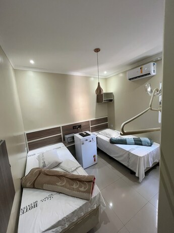 Imagen de la habitación del Hotel Quintino. Foto 13