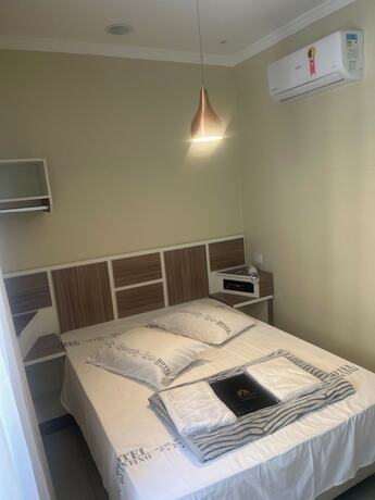 Imagen de la habitación del Hotel Quintino. Foto 16