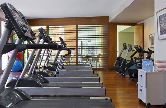 Imagen de los interiores del Hotel Quinto Centenario. Foto 19