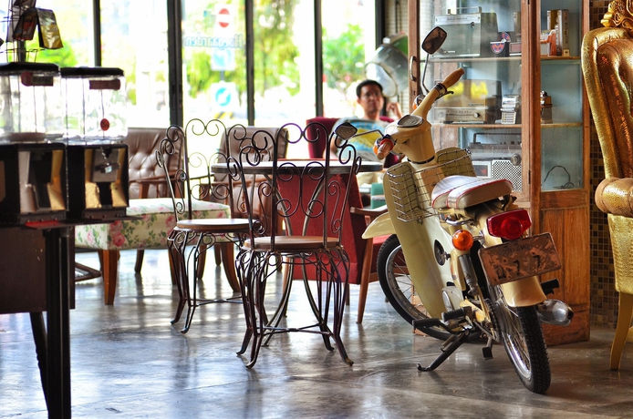 Imagen del bar/restaurante del Hotel Quip Bed and Breakfast Phuket. Foto 8