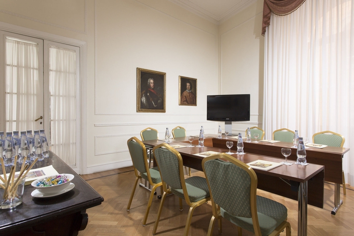 Imagen de los interiores del Hotel Quirinale. Foto 12