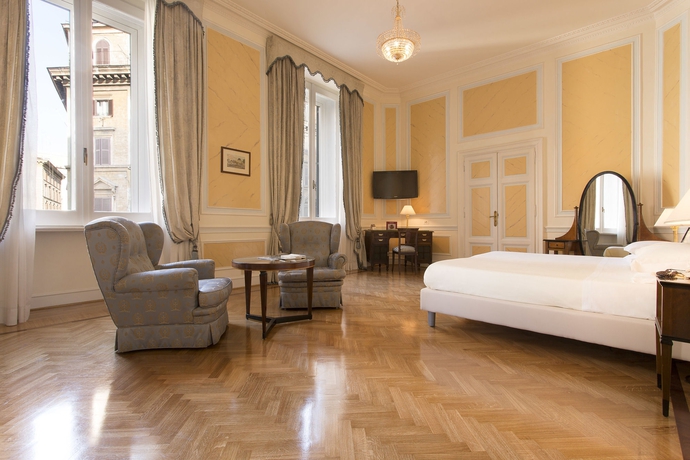 Imagen de la habitación del Hotel Quirinale. Foto 10