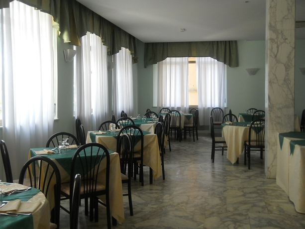Imagen del bar/restaurante del Hotel Quisisana, Chianciano Terme. Foto 3