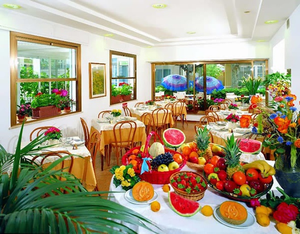 Imagen del bar/restaurante del Hotel Quisisana, Riccione. Foto 3