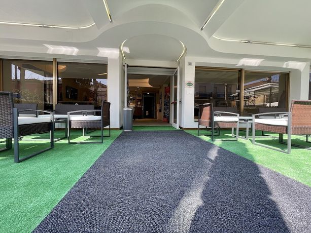 Imagen de los interiores del Hotel Quisisana Riccione. Foto 19