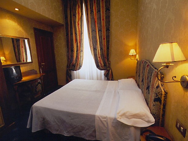 Imagen de la habitación del Hotel Quisisana, Termini. Foto 8