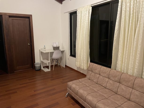 Imagen de la habitación del Hotel Quito Airport Suites. Foto 5