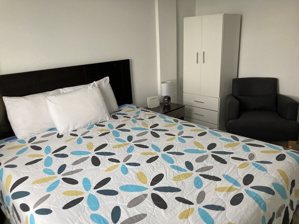 Imagen de la habitación del Hotel Quito Airport Suites. Foto 6