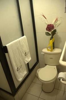 Imagen de la habitación del Hotel Quito Antiguo. Foto 6