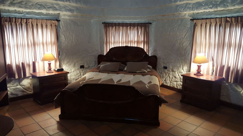 Imagen de la habitación del Hotel Quito Antiguo. Foto 7