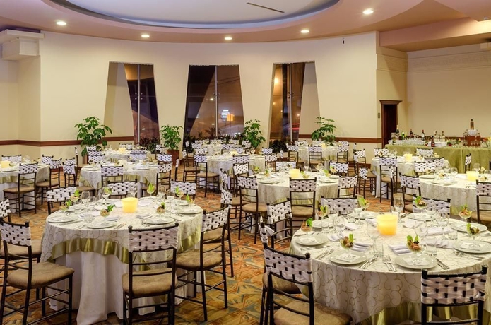 Imagen de los interiores del Hotel Quito. Foto 4