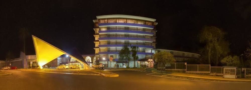 Imagen de los exteriores del Hotel Quito. Foto 2