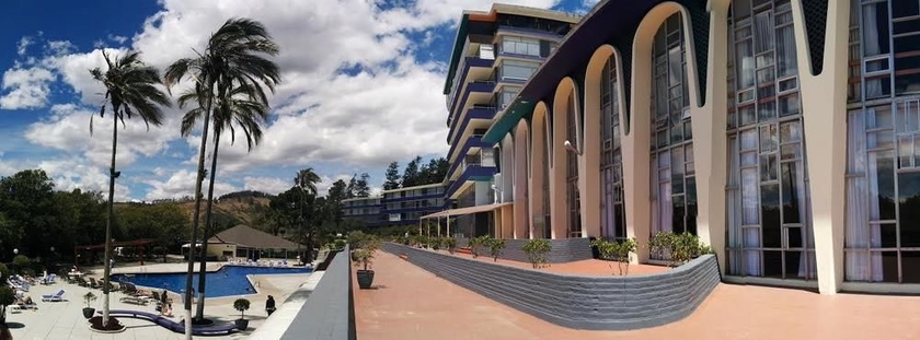 Imagen de los exteriores del Hotel Quito. Foto 3